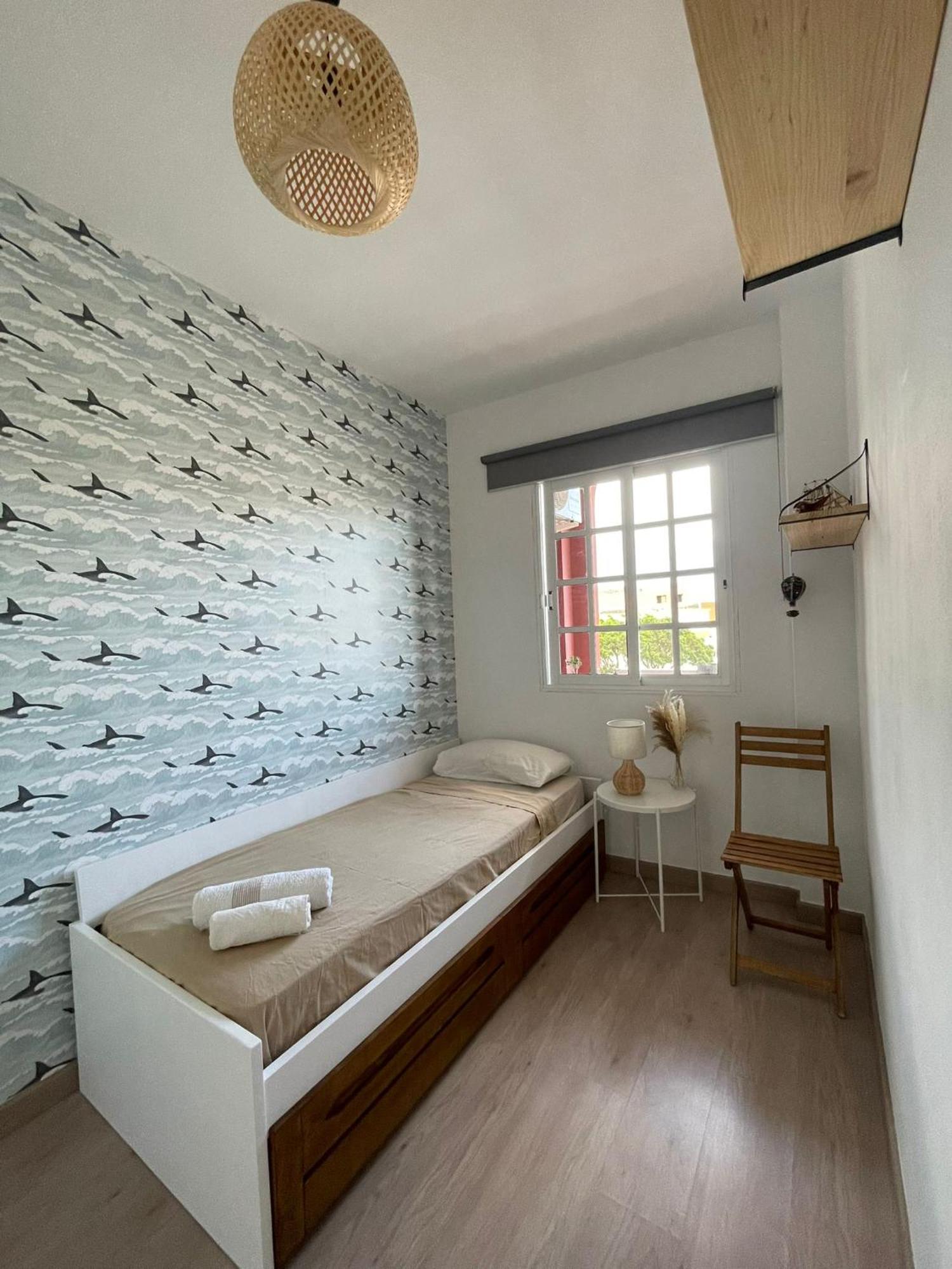 Seaside Paradise - 2 Bedroom Apartment With Ocean Views & Air Conditioning In Playa San Juan Ngoại thất bức ảnh