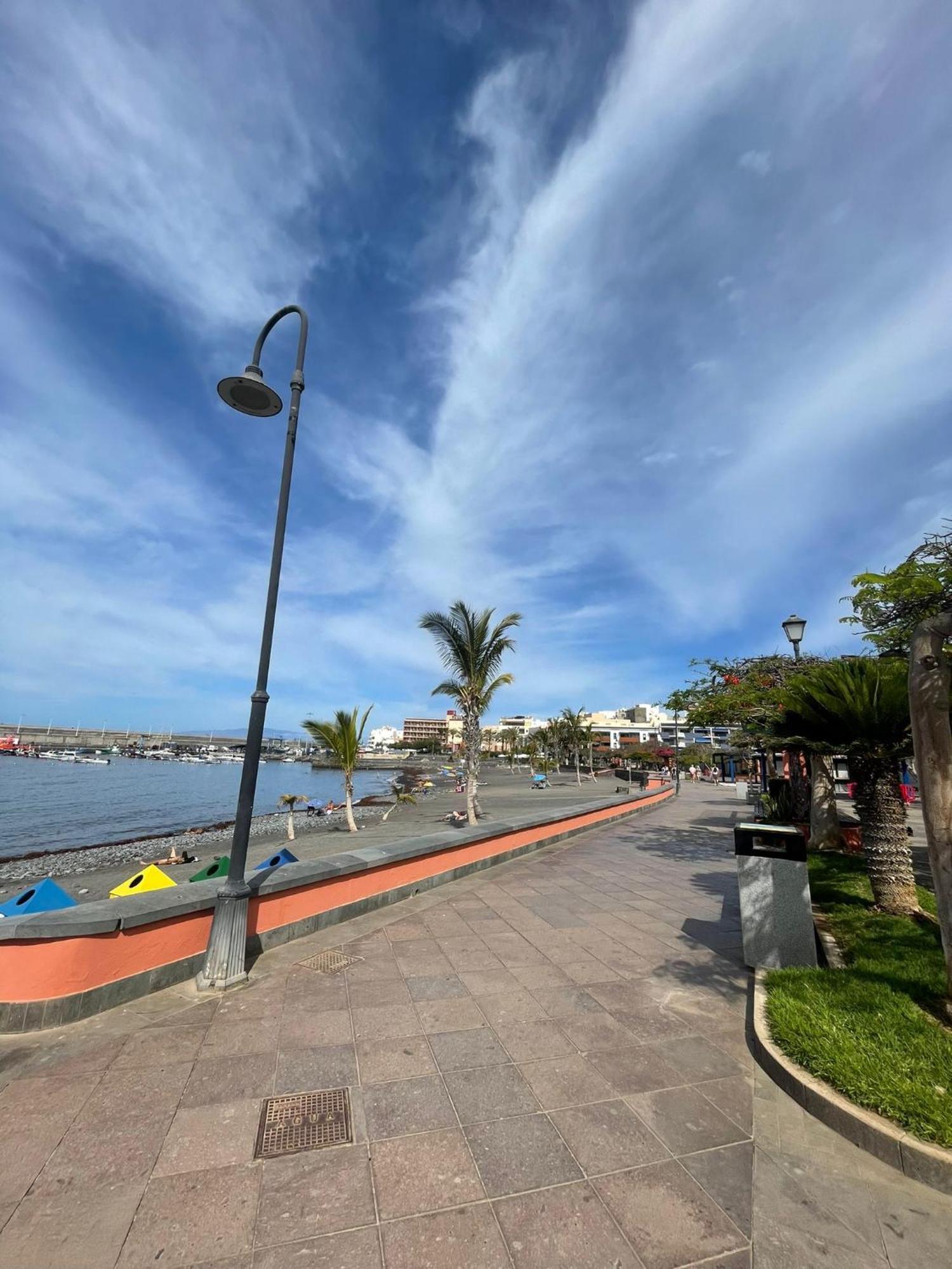 Seaside Paradise - 2 Bedroom Apartment With Ocean Views & Air Conditioning In Playa San Juan Ngoại thất bức ảnh