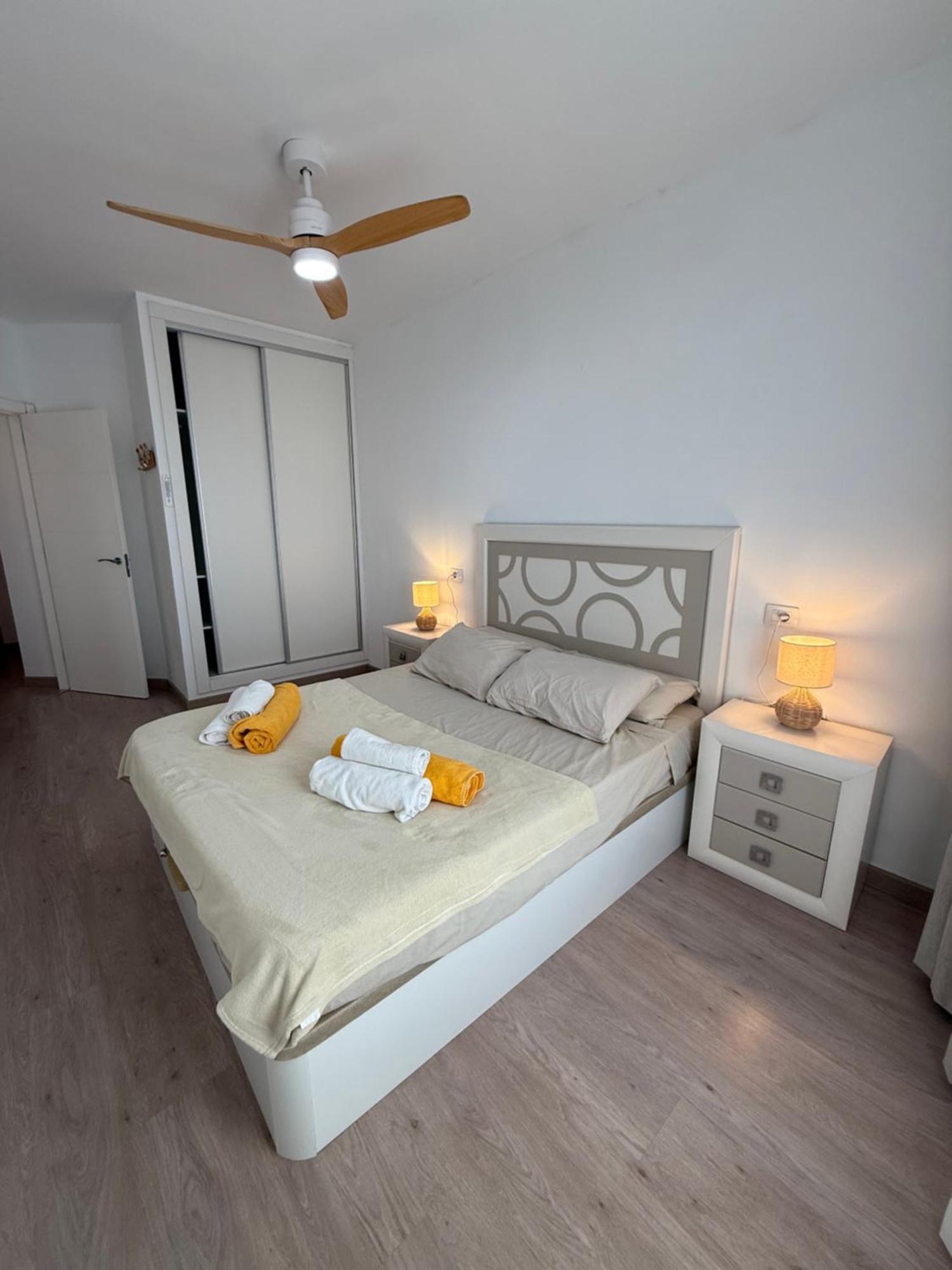 Seaside Paradise - 2 Bedroom Apartment With Ocean Views & Air Conditioning In Playa San Juan Ngoại thất bức ảnh
